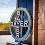 Imagem logo empresa bayer representando o case bayer com botcity